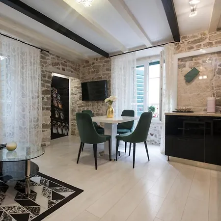 Stone Apartament Split